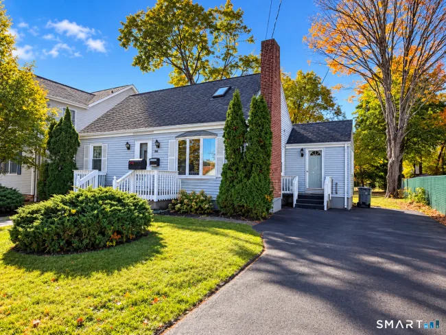 96 Tomlinson Avenue