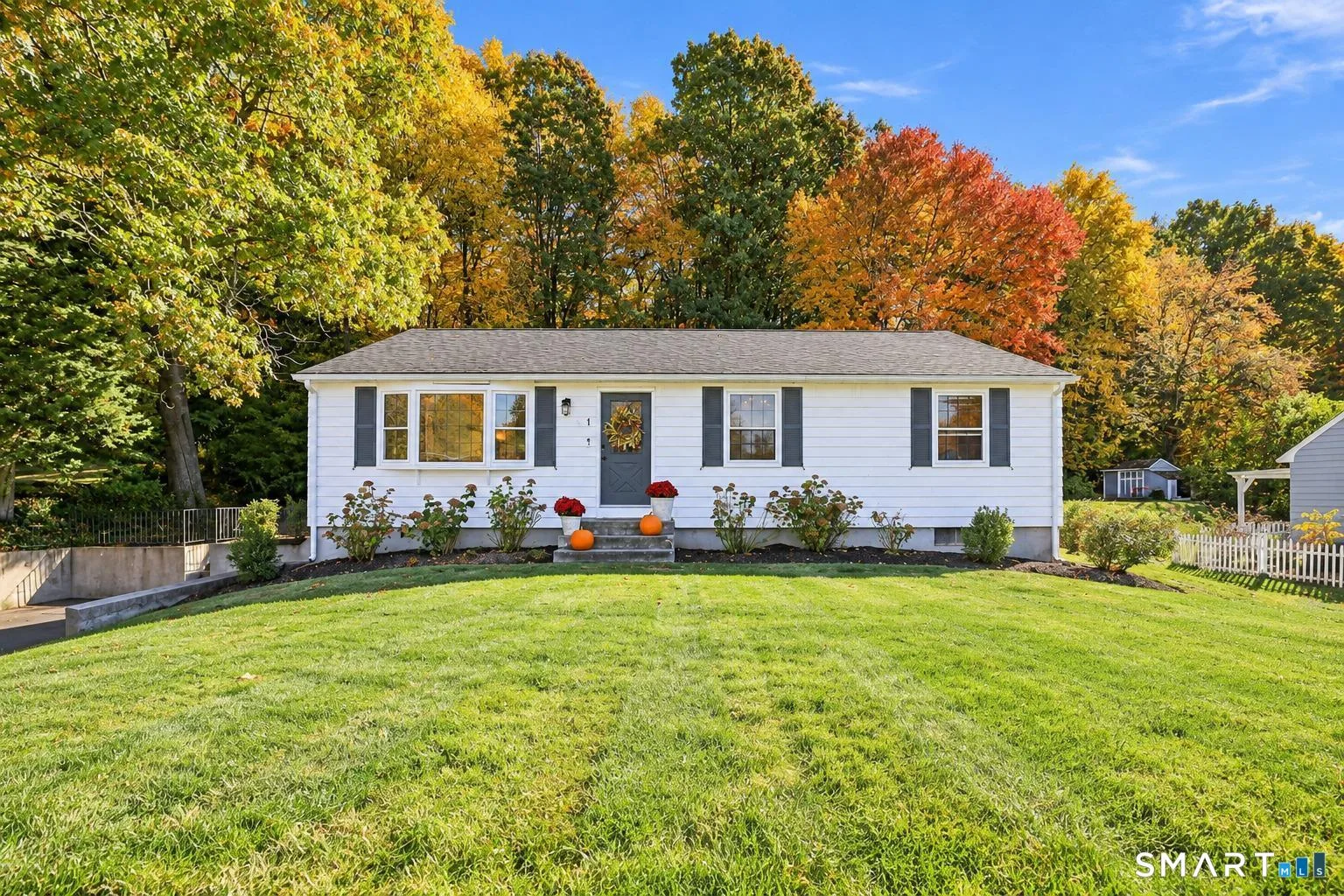1 Pinewood Road, East Granby, CT