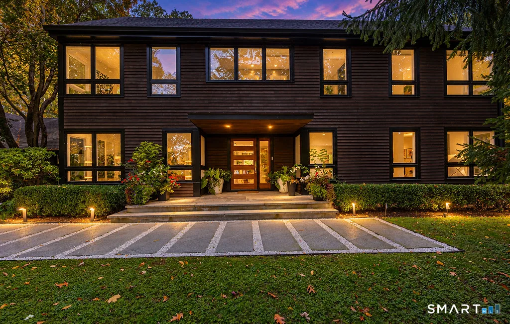 17 Greenbrier Road, Westport, CT