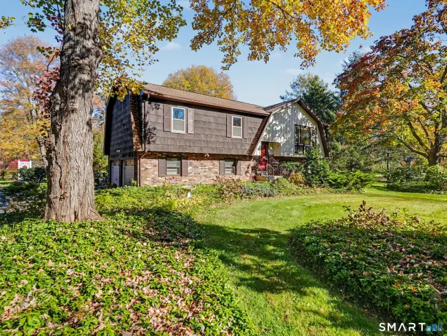 22 Wendover Road, Newtown, CT