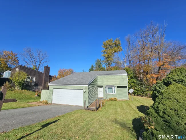 12 Woodlot Lane, Middletown, CT