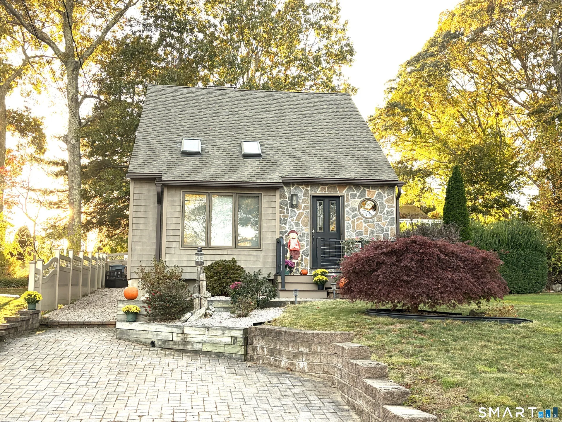 32 South Edgewood Road, East Lyme, CT