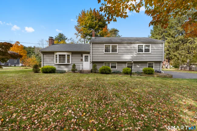 17 Long View Drive, Simsbury, CT