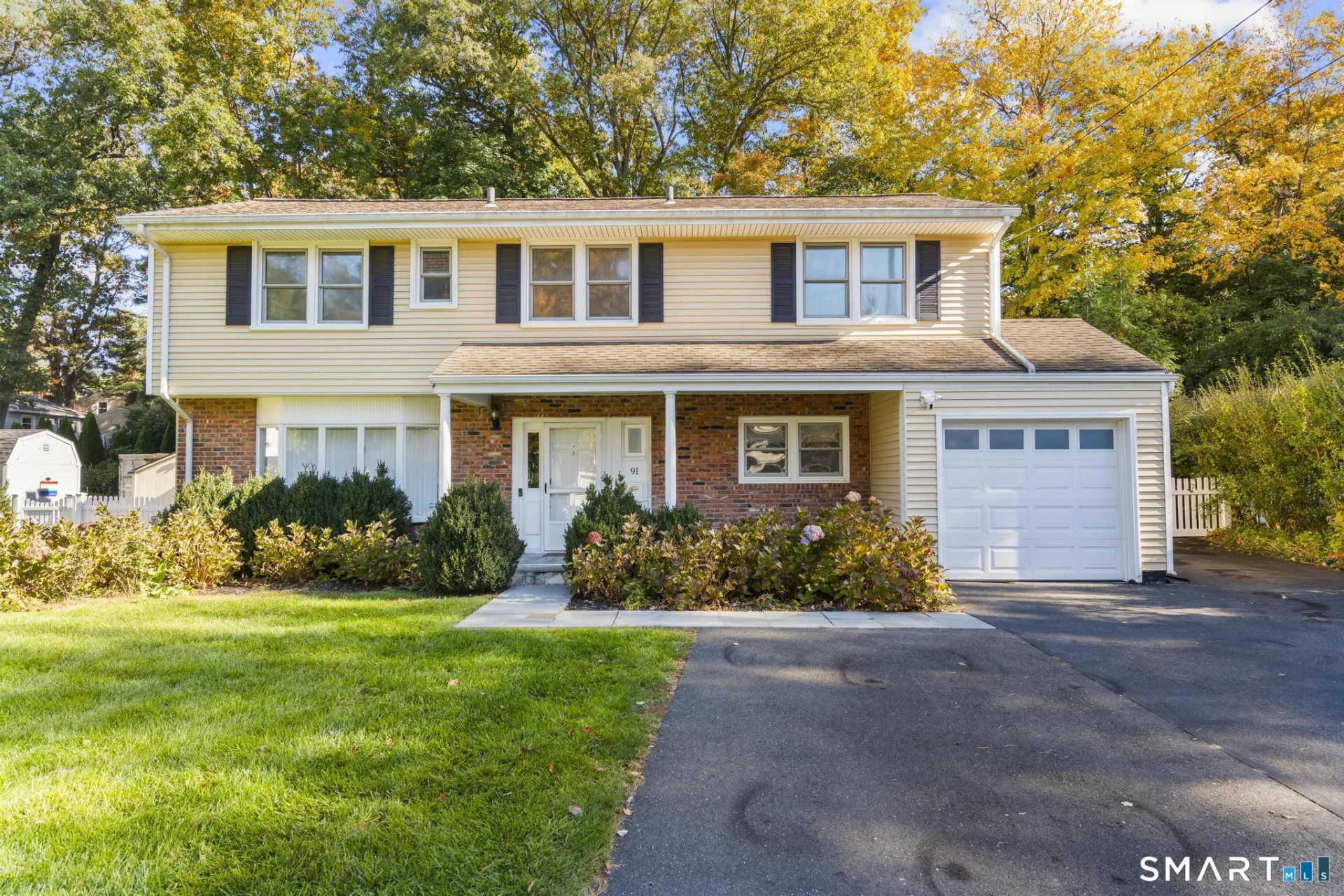 91 Rolling Wood Drive, Stamford, CT