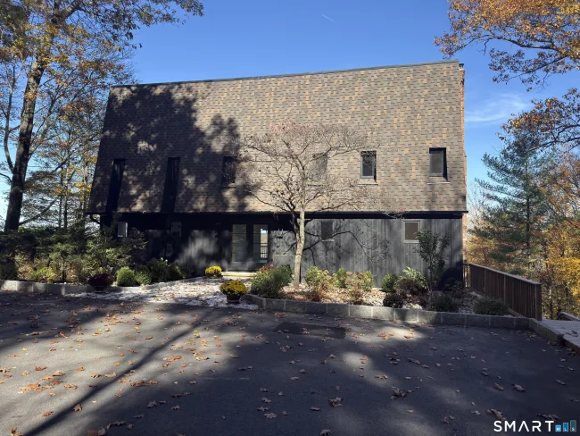 12 Hillcrest Court, Ridgefield, CT