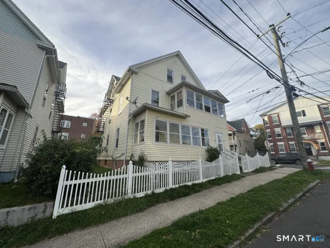 122 Willow Street