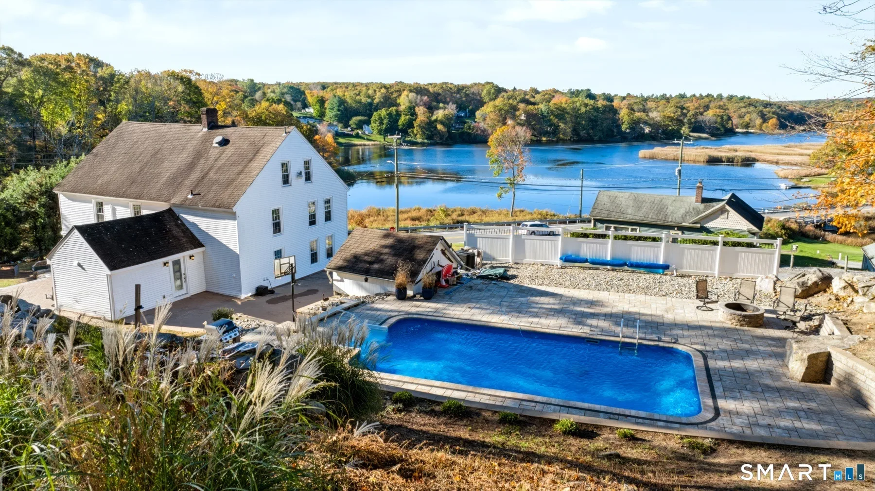 2 Middle Road, Preston, CT