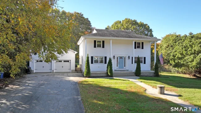 26 Colonial Drive