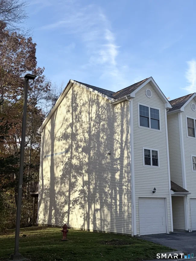 527 West Thames Street #2, Norwich, CT