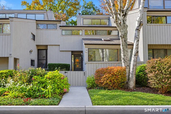 39 Whitney Glen #39
