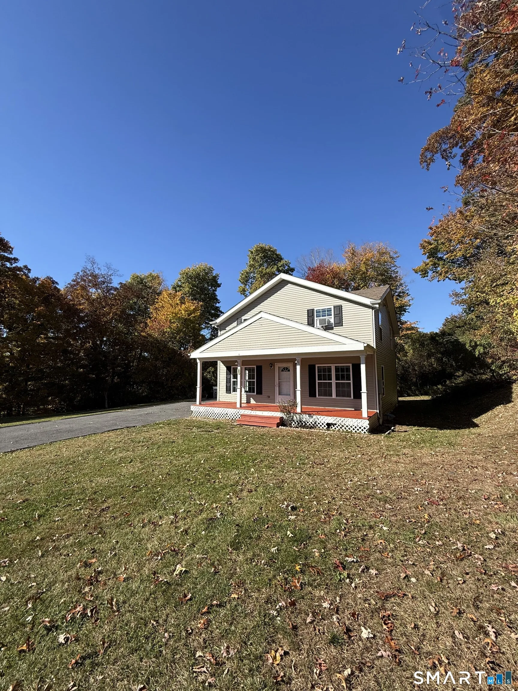 15 Bayberry Lane, Danbury, CT