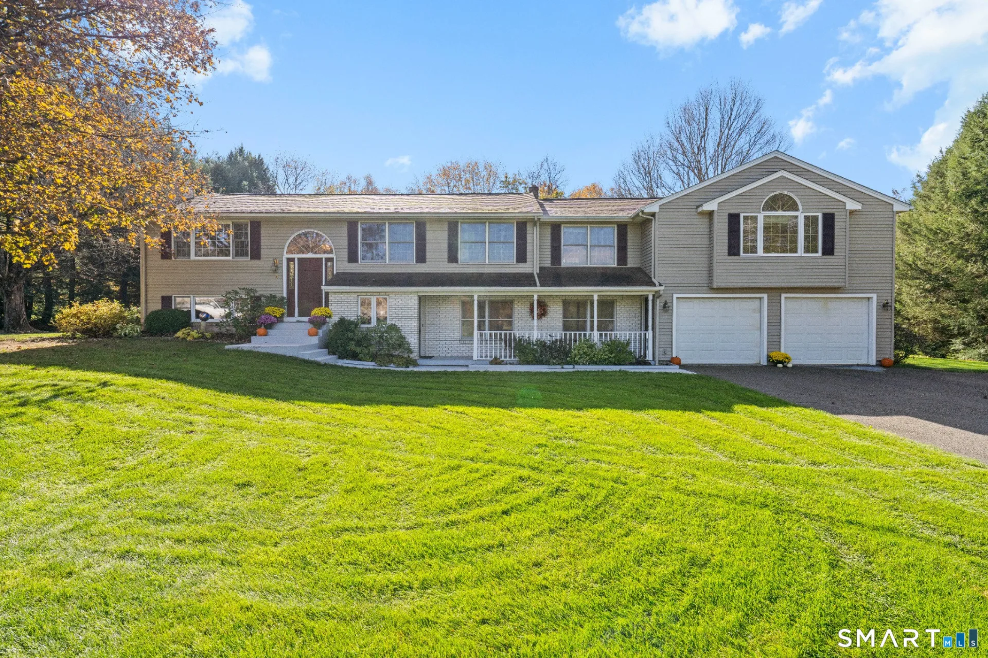 4 Strawberry Road, Ellington, CT