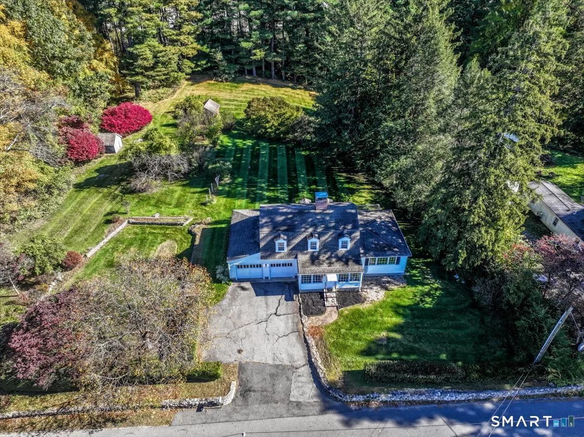54 River Road, New Milford, CT