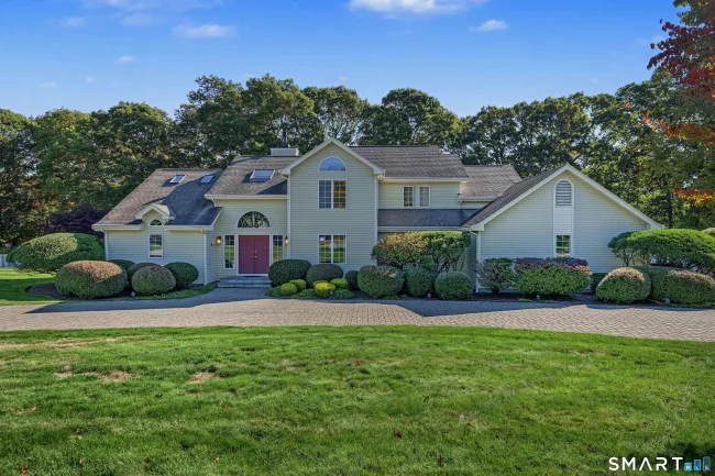 19 Westwood Drive, Waterford, CT