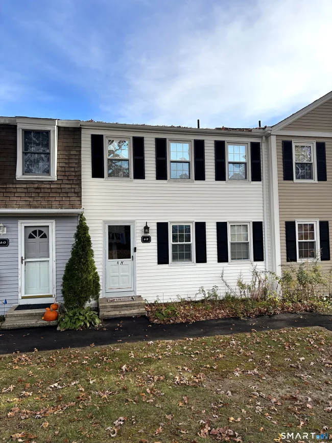 4 Lakeside Drive #N, Ledyard, CT