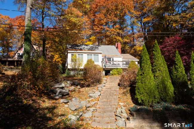 10 West Side Drive, Barkhamsted, CT