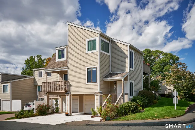 387 Walden Green Road #387, Branford, CT