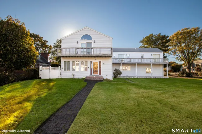 21 Shorefront Park